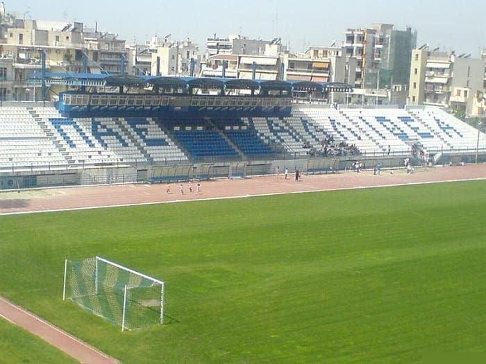 Δοκιμάζει πιτσιρικάδες η Καλλιθέα!