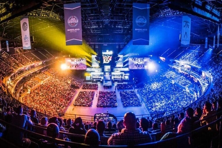 Το παγκόσμιο φαινόμενο των Esports! (vid)