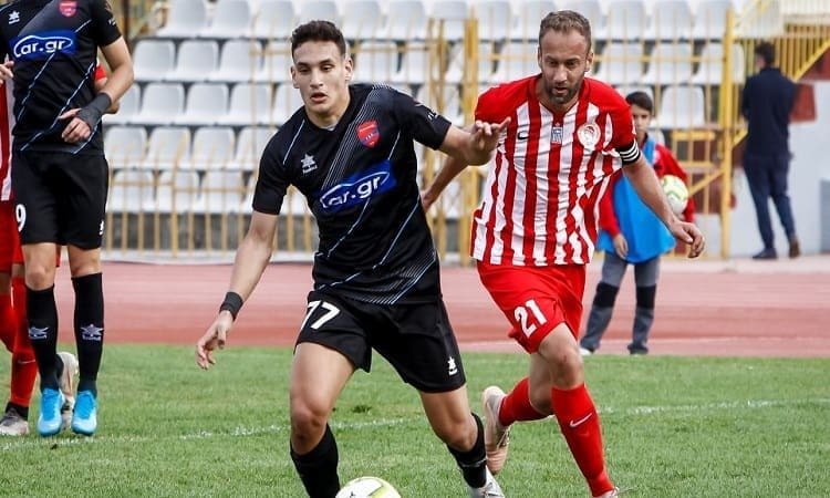 Βλέπουν έναν… διαφορετικό Εμμανουηλίδη! (photo)