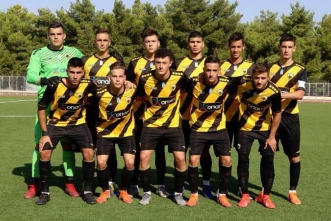 Δίνει προαγωγή σε νεαρό της U19 η ΑΕΚ! (photo)