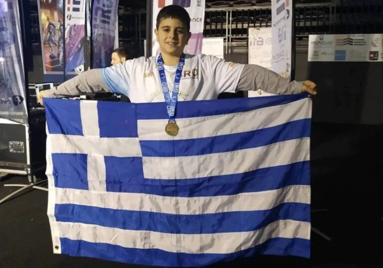 Ο 10χρονος Νικόλας πήρε την πρωτιά στην Ολυμπιάδα Ρομποτικής!