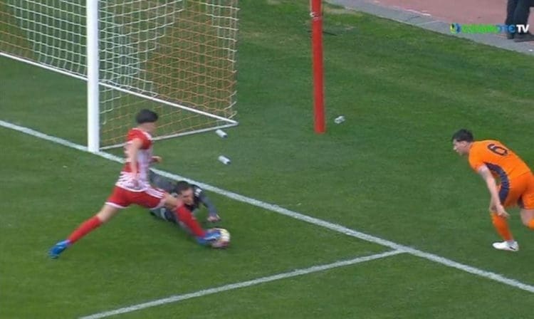 Το πέναλτι που φωνάζει ο Ολυμπιακός στον Κωστούλα! (vid)