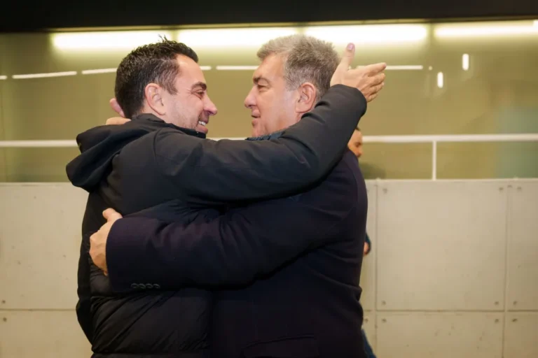 Ο Τσάβι μένει και η Μπαρτσελόνα…. διαλύεται!