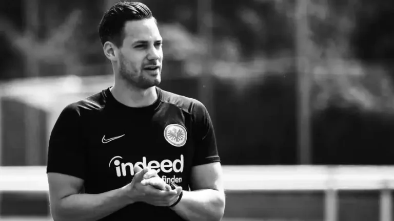 Θρήνος για νεαρό προπονητή της U19 της Άιντραχτ!