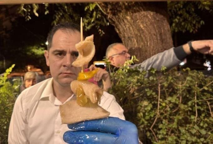 Ελλάδα… 2.0 – Ο Πατσάς έγινε… σουβλάκι!