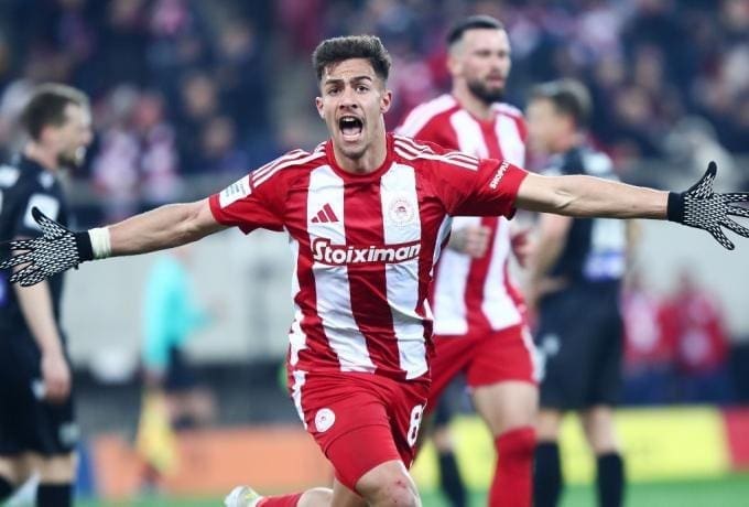 Στα… ψηλά του κόσμου ο Κωστούλας!