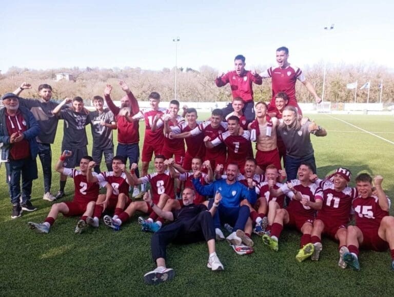 Το σήκωσε το πρωτάθλημα η U19 της Λάρισας!